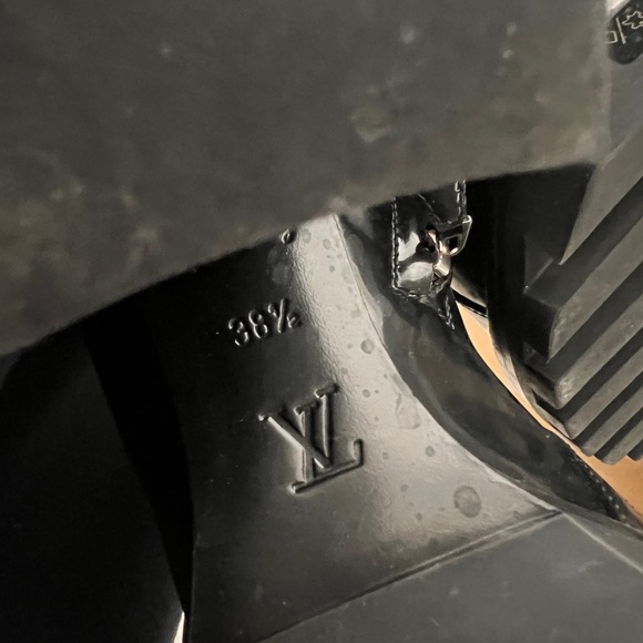 Louis Vuitton Boots - Picture 8 of 9